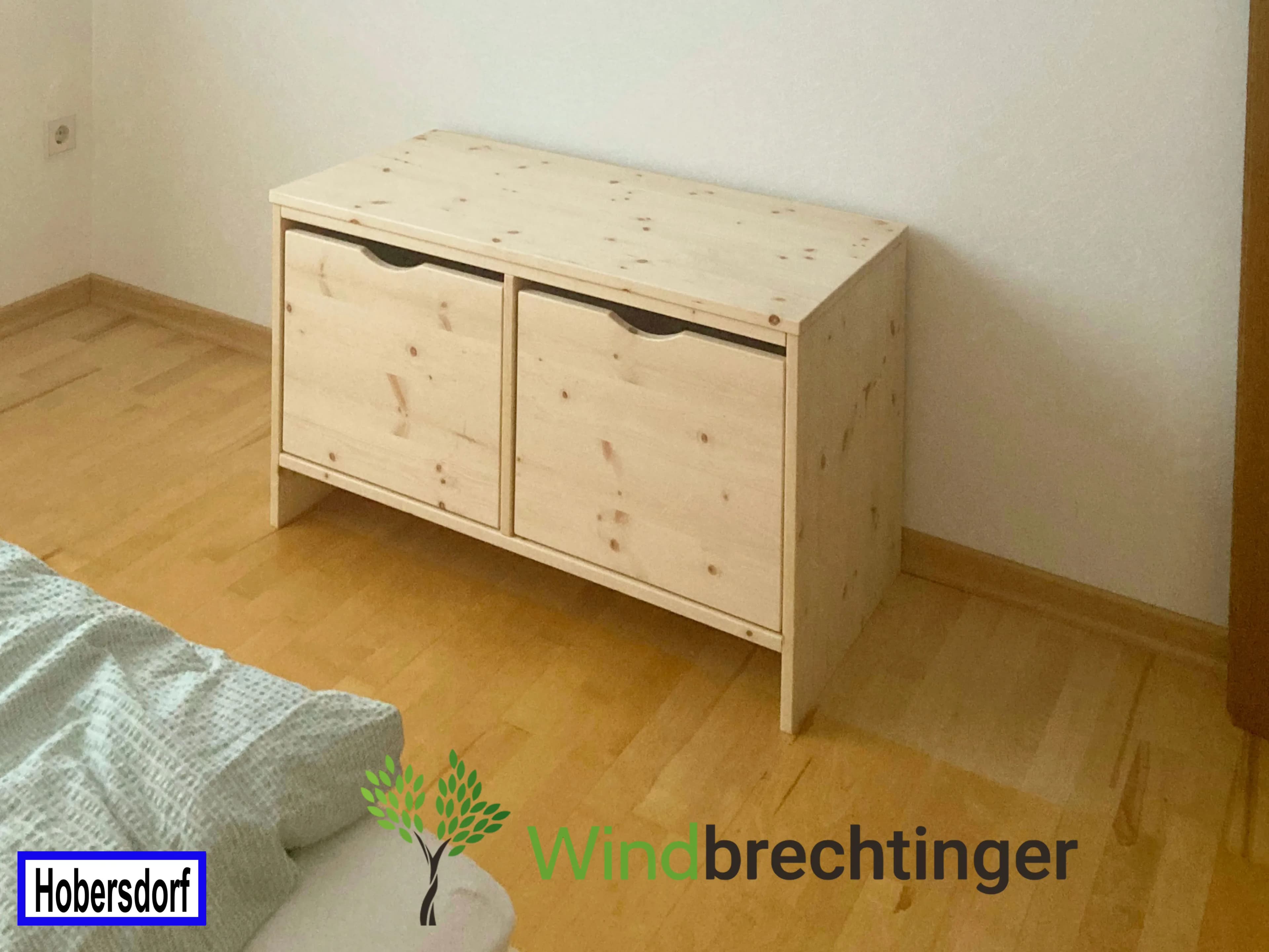 Schlafzimmermöbel aus Zirbenholz in Mistelbach Zirbe Holz Atzelsdorf Gaweinstal Noe Wien Oesterreich  3